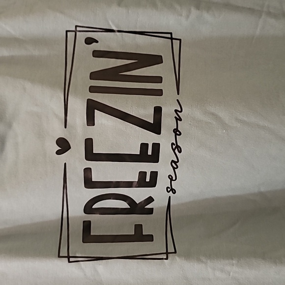 Sweatshirt NIP - Picture 2 of 6